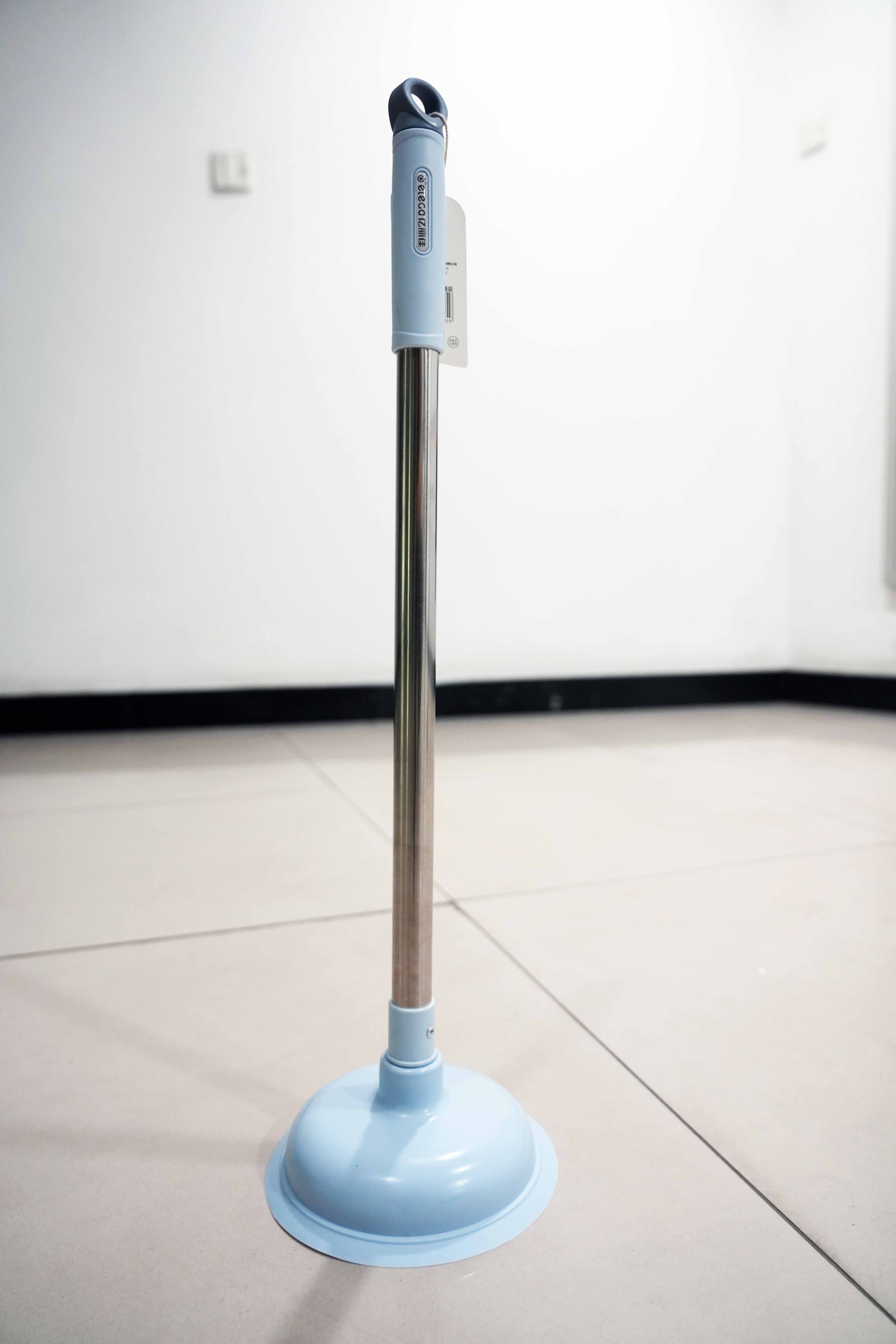 生活物资大礼包3（簸箕套装+桌面簸箕套装+马桶塞+衣架五个）