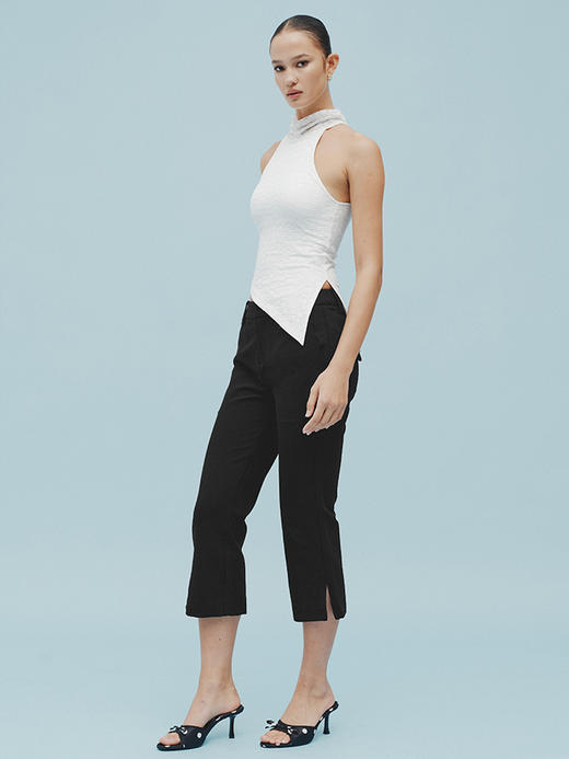 TR她热 白日梦 白色蕾丝碎花不规则削肩显瘦带胸垫开衩堆堆领背心上衣 商品图3