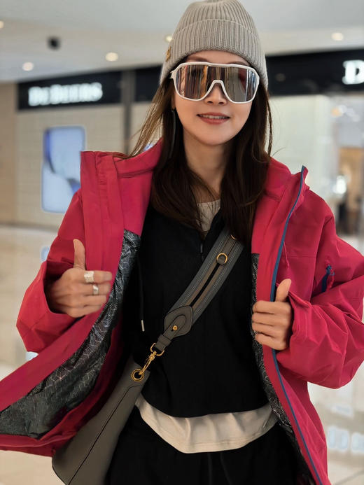 早春慵懒高级感蛋白棉绒假两件连帽套装 商品图3