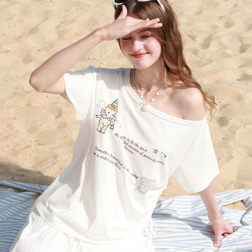 三彩独醒2026夏季新款字母印花露肩斜领T恤甜酷宽松短袖套头衫F 商品图2