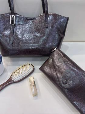 双肩带牛角包咖啡色