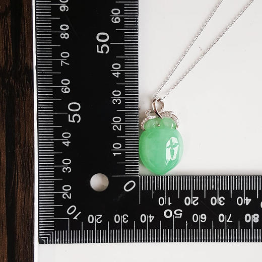 【天然正品】A货翡翠AU750白金镶钻镶天然细腻满绿糯冰种寿桃造型（福气安康、健康长寿）翡翠吊坠项链 吊坠：29.9*17.4*8.9MM（皆取最大值）131125AH24 商品图2