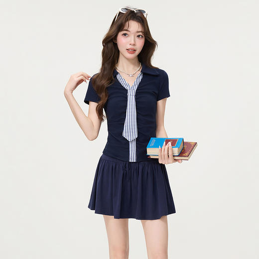 西遇格纹拼接v领短袖T恤女2026年夏季新款学院风修身显瘦上衣SS060245 商品图4