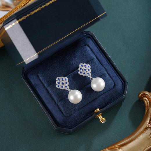 子佩集【翠屏缪斯】银S925珍珠惜王妃耳钉【YE0498】11mm珠双色孔雀羽2601 商品图2