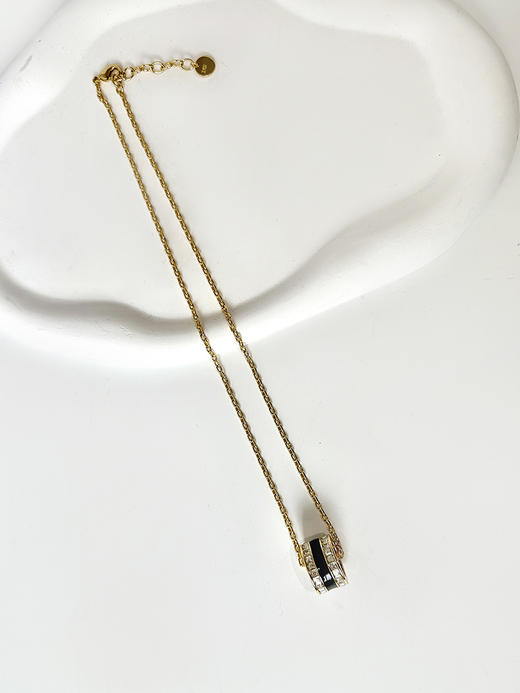 THS-无  D家 施华洛世奇水晶 珐琅项链 2色 CU1345 商品图8