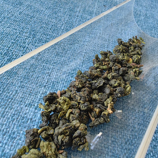 【茶馆茶叶】【金露香萱】早春四季春高山茶丨香气浓郁，甘醇持久，有乌龙茶的喉韵及高昂的花香。虽然海拔高度不足1000米，但是最冷的季节所采摘的品质，与海拔1500米以上的阿里山茶不相上下。 商品图2