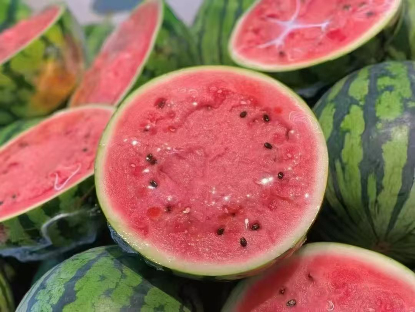 【金奖·冰淇淋糖丸小西瓜】🍉沾刀即裂，沾牙即碎，入口即化!
我……无法形容的酥脆!