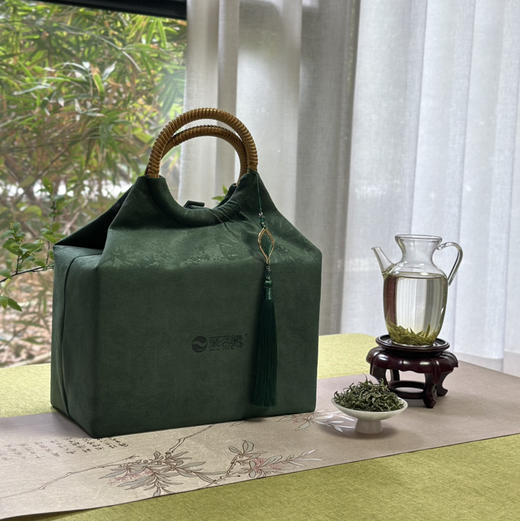 春茶上市｜【芳华·保靖黄金茶】明前特级，素以“高氨基酸、高茶多酚、高叶绿素、高水浸出物质”和“香、绿、爽、醇”四高四绝品质特点闻名遐迩，一两黄金一两茶，馈赠自饮佳品，净重：250g*2罐*1提布包 商品图4
