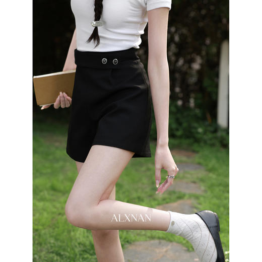 鹿向南「寂明澄朗」黑色牛仔裤女夏新款时尚百搭显腿长宽松短裤子 商品图4