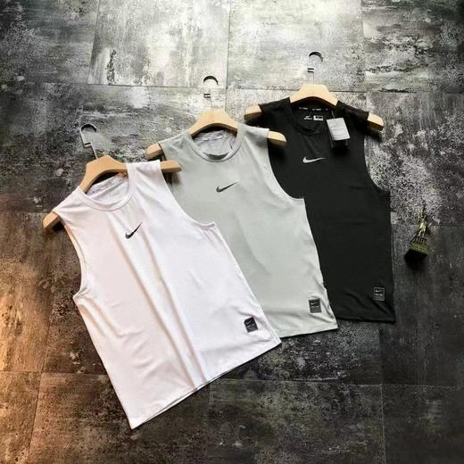 F032511男士夏款新款圆领立体剪裁休闲运动篮球无袖背心 商品图0