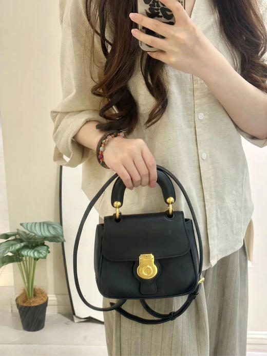 巴宝莉 DK88 黑金 牛皮 中号 斜挎包 商品图2