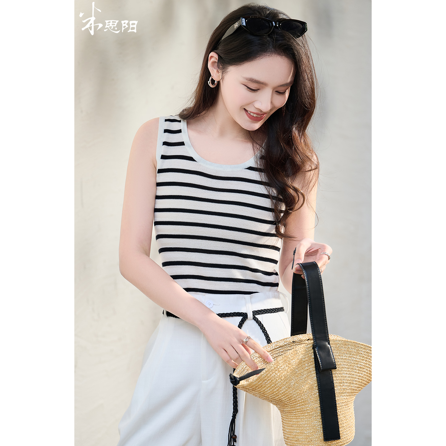 米思阳2026春夏新款黑条纹天丝针织吊带背心女内搭打底无袖可外穿短上衣6167