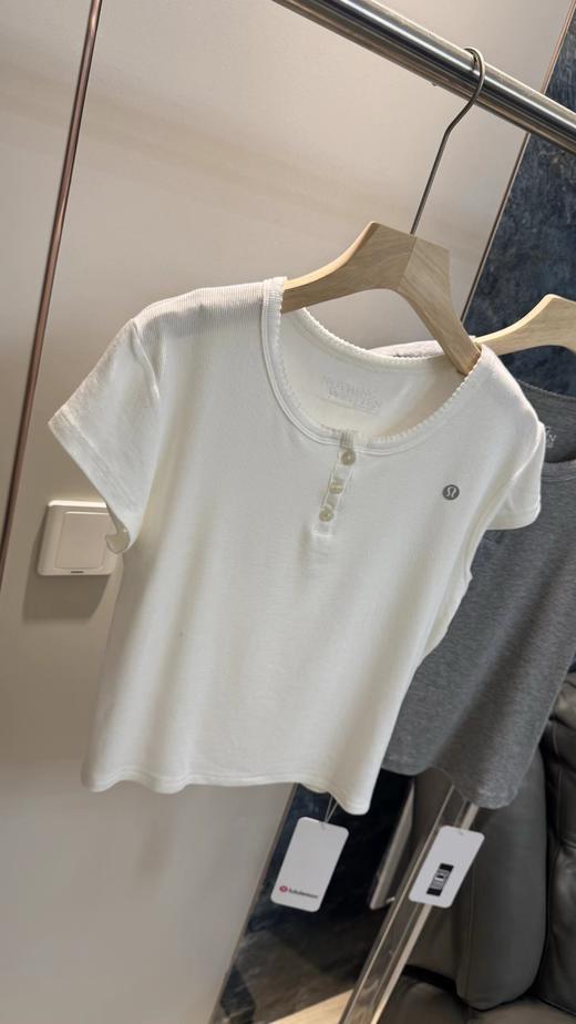 F032540一包两件春夏款慵懒感短款修身休闲运动百搭女士短袖T恤 商品图3