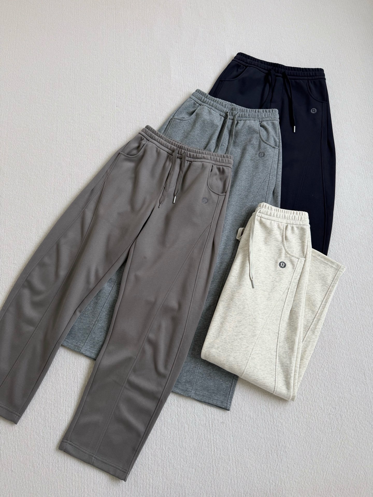 lululemon春季弯刀阔腿纯色卫裤