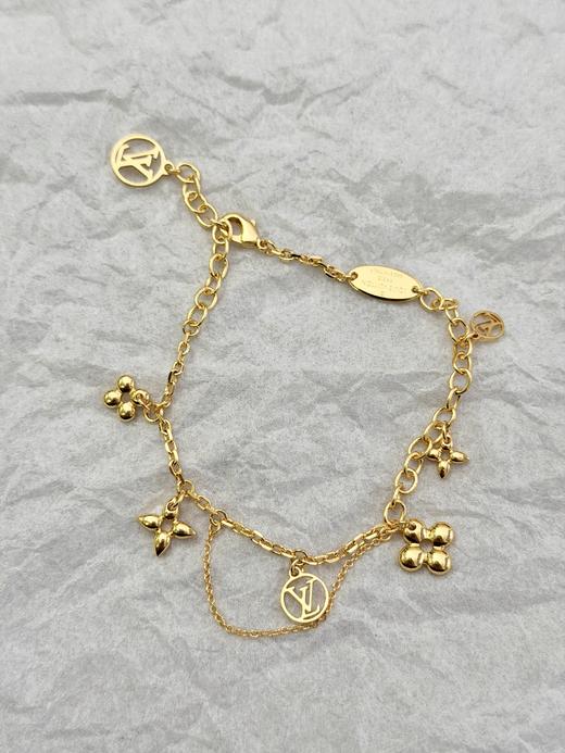 过奢优  价格小贵毒家！lv Blooming Souple 经典花卉手链 商品图6