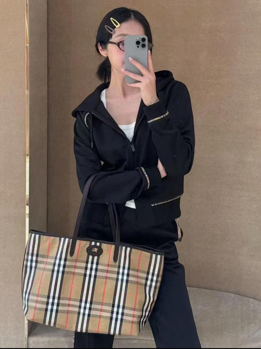 巴宝莉 全新系列运动裤 惊喜上市✨ 商品图2