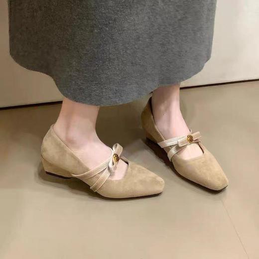 【秒杀】法式复古内增高绒面方头玛丽珍鞋女2026季新款一字带浅口单鞋低帮 商品图2