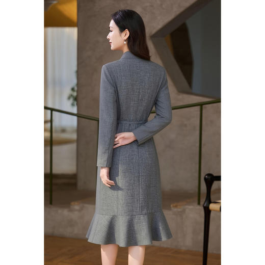 【预售10天】米思阳2026春季新款通勤气质收腰西装连衣裙时尚V领荷叶边鱼尾裙女4194/1104 商品图3