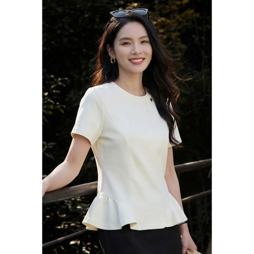 【预售7天】香颂小花蕾T恤 米思阳2026春夏新款荷叶边短袖T恤女打底衫内搭鱼骨修身设计感小众上衣白1114/1155 商品图3