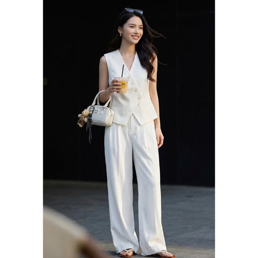 米思阳2025初秋新款设计感不对称高定立裁版型斜条纹马夹收腰马甲4543 商品图4