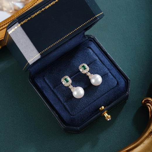 子佩集【闪耀人生】银S925珍珠惜王妃耳钉【E4007-1】10mm珠双色绿方块2601 商品图2