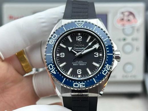 NOOB official➕ Factory全新一代海马系列600海洋宇宙腕表
海洋宇宙腕表问世二十周年之际，欧米茄推出全新第四代海马系列海洋宇宙腕表。
全新腕表传承了海洋宇宙表款的经典设计元素❕❕❕ 商品图9