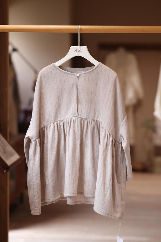 黄阿福 细条纹羊毛七分袖娃娃衫 商品图0