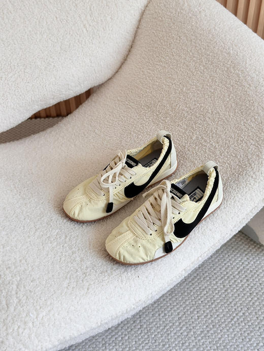 325-1绝杀地板价 情侣款 复古系带薄底运动鞋 德训鞋 偏小一码 轻便舒适美貌 商品图10