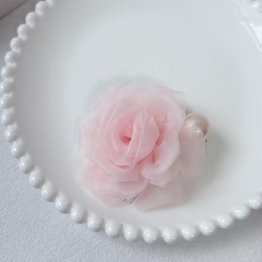 气质典雅花朵边夹发夹-纪念日百货门店同款170495608 商品图1