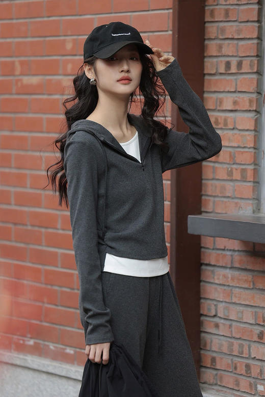 早春慵懒高级感蛋白棉绒假两件连帽套装 商品图5