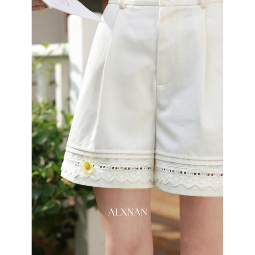 鹿向南「蕾丝叙逸」小众设计感浅杏色休闲短裤女夏季简约风阔腿裤 商品图3