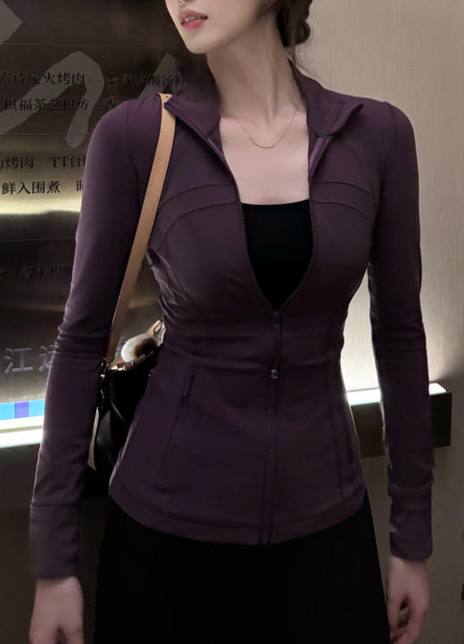 点此购买 Lululemon露露Define系列女士金标拉链运动夹克外套 md 343378 商品图2