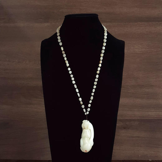 【天然正品】天然新疆籽料细腻油润度佳玉贵人（贵人相助、事业顺遂）和田玉吊坠手把件69.6*29.9*24.1MM（皆取最大值）120326NJ12 商品图7