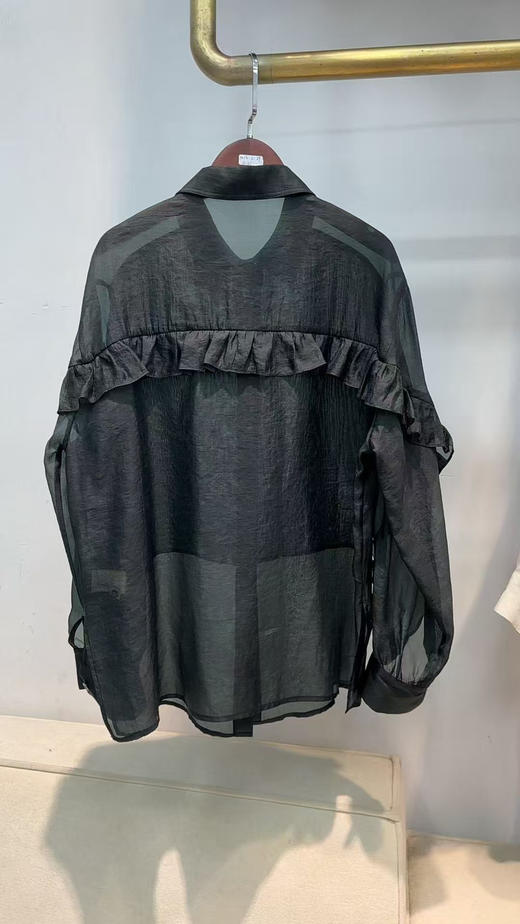 原单轻薄木耳边曲丝上衣 商品图5