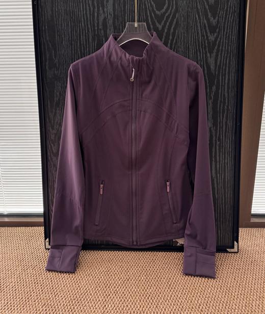 点此购买 Lululemon露露Define系列女士金标拉链运动夹克外套 md 343378 商品图9