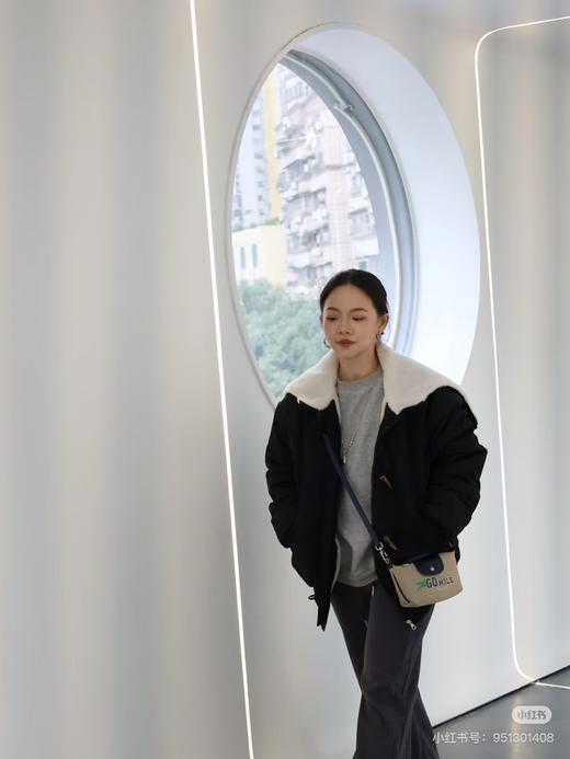 二店y 【特价福利】原厂级品质 人手一只龙骧“饺子包” 商品图3