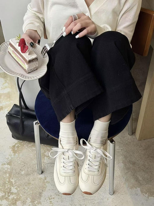 THS-限时 爱马家 女士巨巨巨软低帮休闲鞋 巨百搭德训鞋 2色 BZ1283 商品图2