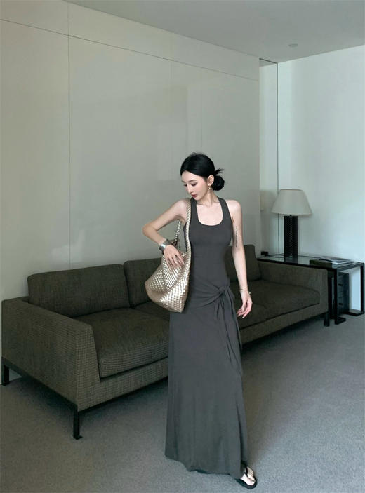 设计款裙子 春夏连衣裙配腰带 遮肚子辣妹U领修身显瘦工字背心长裙 吊带裙 商品图5