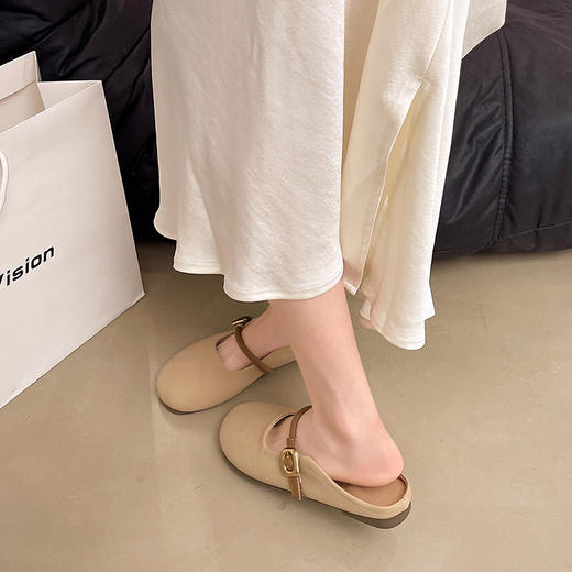 【秒杀】【两个款式任选】优诗莱温柔风平底半拖鞋 柔软鞋面舒适不磨脚 透气半拖设计出门一脚蹬 温柔百搭时尚不挑人 商品图3