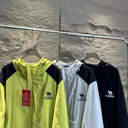 F032553通勤徒步户外运动防水防风拼色连帽冲锋衣外套 商品图1