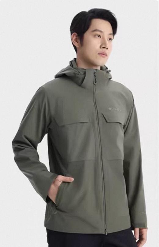 【店庆提前购】【8.5折】6楼哥伦比亚26春夏新品男子穿行系列防水冲锋衣WE5351吊牌价1999折后价1699元 商品图1
