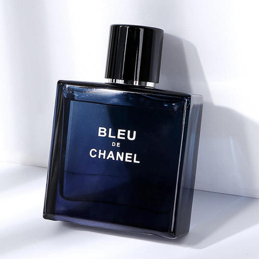 【礼盒礼袋】CHANEL 香奈儿男士蔚蓝两件套 山茶花润泽净颜泥面膜+蔚蓝香水100ML 净颜泥面膜控油去角质150ml 商品图3