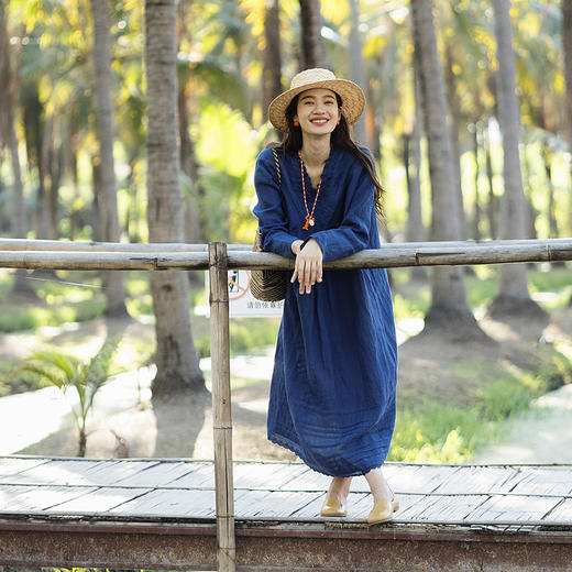 绽放146朵/褶褶裙*亚麻拼接长裙手工捏褶新款长袖木耳边V领连衣裙 商品图1