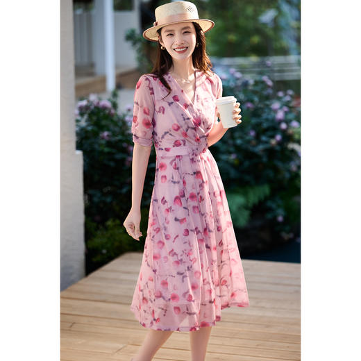 乌梅子酱~温柔风浪漫印花裙 米思阳2026春夏新款轻奢印花连衣裙气质收腰遮肉中长裙子女2445 商品图1