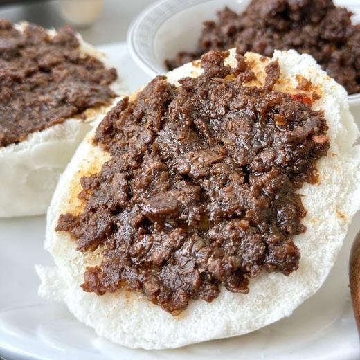 怡酱石斛牛肉酱 大颗肉粒 香气四溢 拌饭夹馒头 独立包装 20g*15袋/包 商品图4