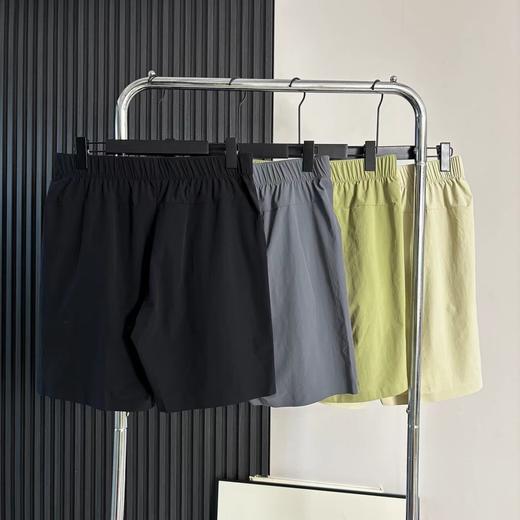 F032508春夏季新款男款户外修身剪裁轻量速干短裤 商品图1