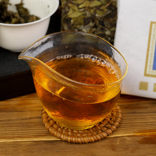 广诚行 2020年花香牡丹白茶100g茶砖 商品图3