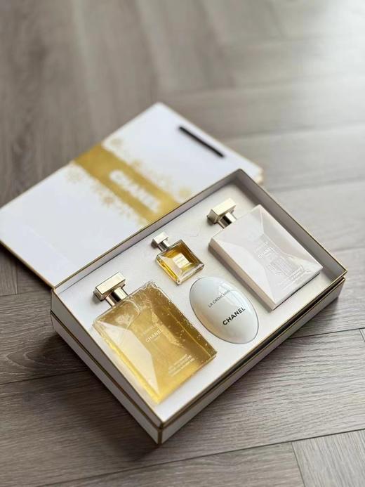 F032565斩男香清新持久香水温和清洁润肤沐浴露身体乳四件套 商品图4