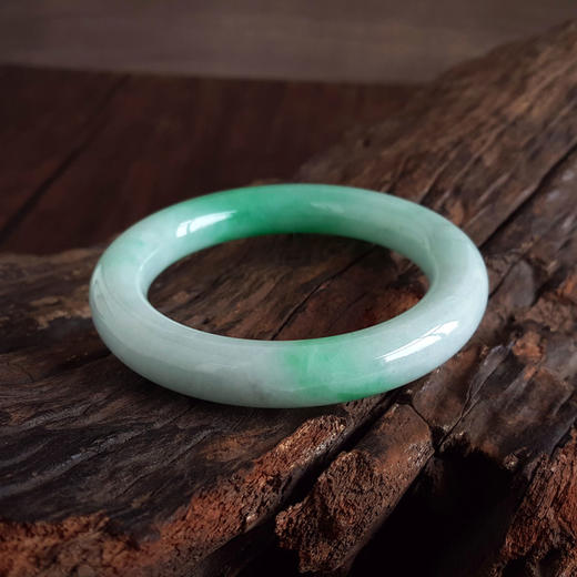 【天然正品】A货翡翠天然精品圆条细腻糯种飘辣阳绿57.5号翡翠手镯（有纹）57.5号（皆取最大值）190326HS26 商品图4