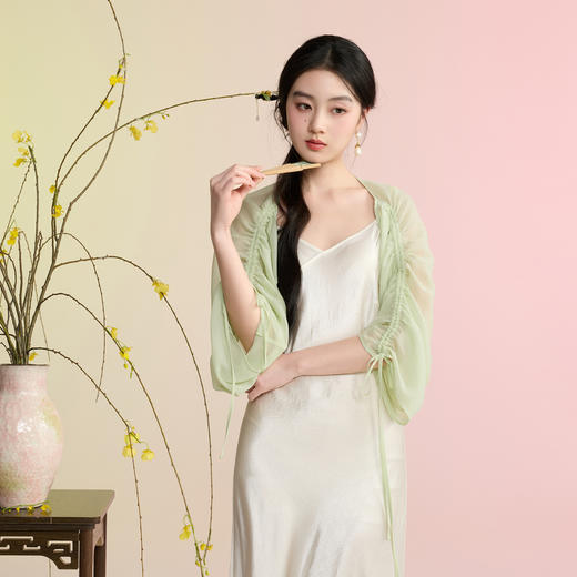 三彩2026新款国风雪纺披肩度假风遮阳灵动抽绳流苏朦胧通勤约会女 商品图3